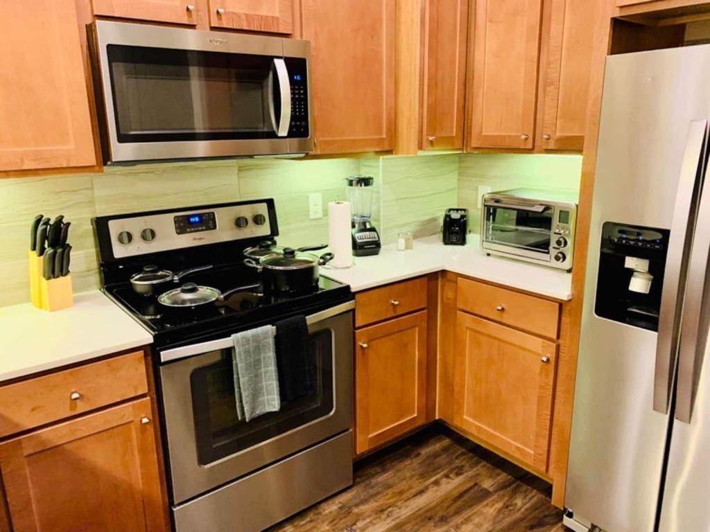Downtown Apt Free Parking - Pool - Gym - Fully Kitchen Хьюстон Экстерьер фото