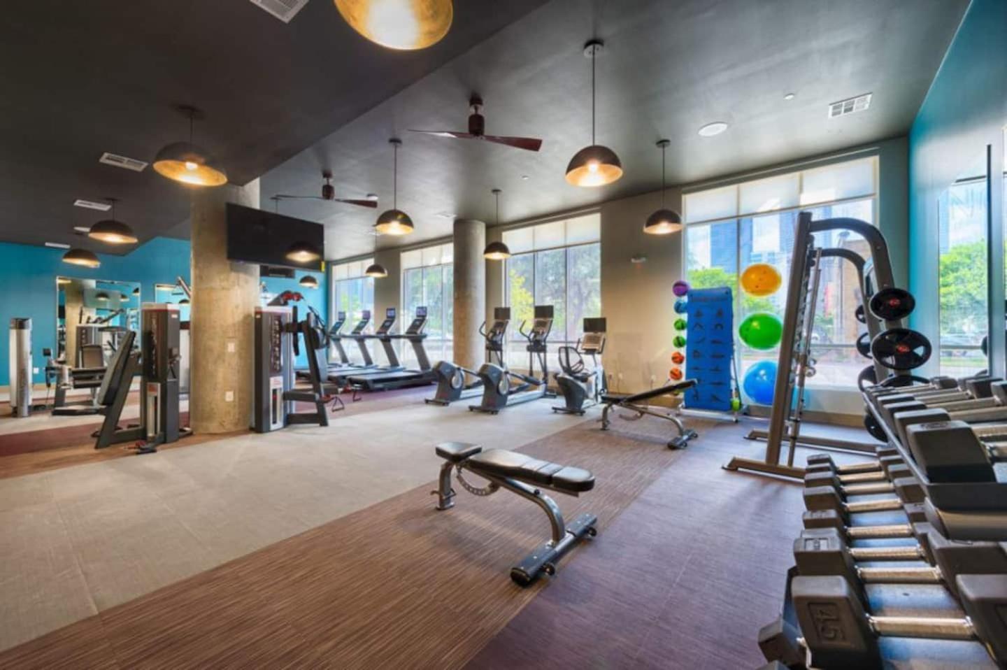 Downtown Apt Free Parking - Pool - Gym - Fully Kitchen Хьюстон Экстерьер фото