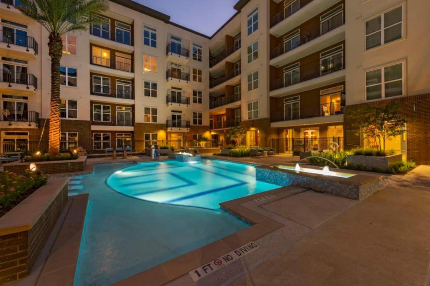 Downtown Apt Free Parking - Pool - Gym - Fully Kitchen Хьюстон Экстерьер фото